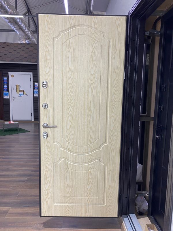 Дверь SNEGIR 20 MP (880, 2050, L, букле коричневый, -, КТ Дуб бежевый, S20-07, хром, НАКЛ, РУСТ, -)